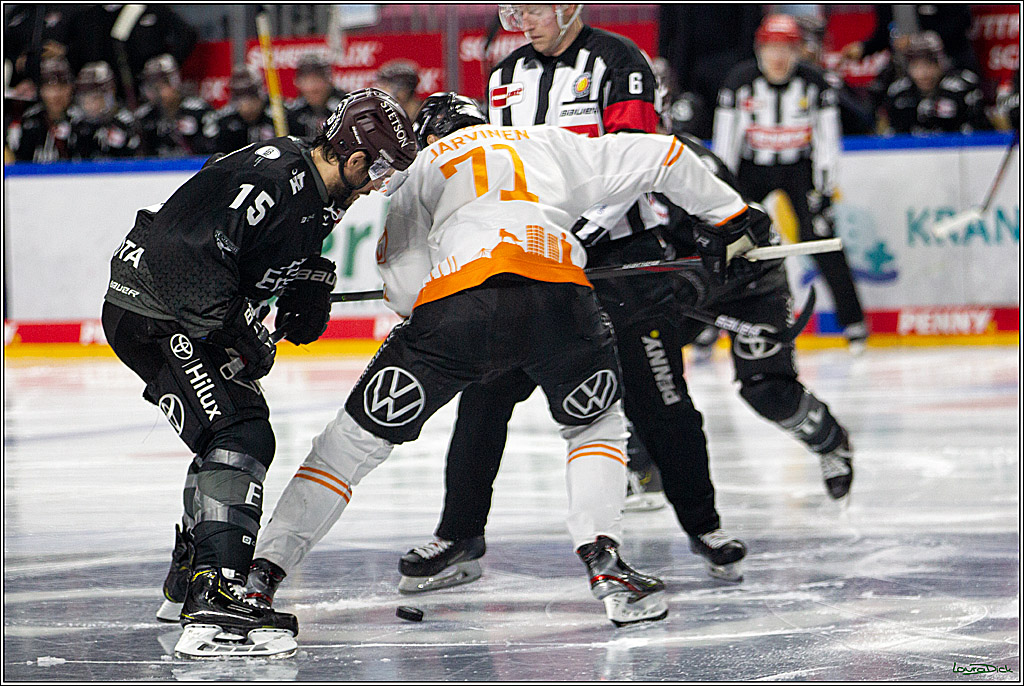 PENNY DEL;  Koelner Haie - Wolfsburg Grizzlys; Koeln, 17.03.2021